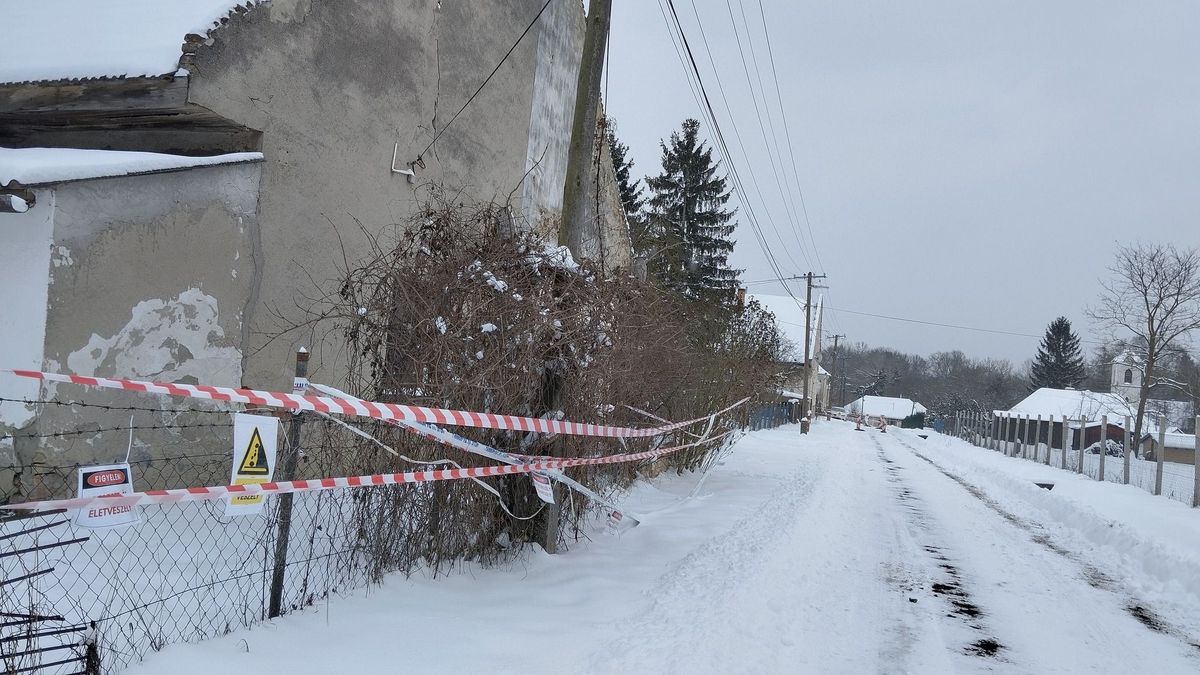 A nagy havazás döntheti össze a történelmi bakonyi örökséget, fotókon a lezárás