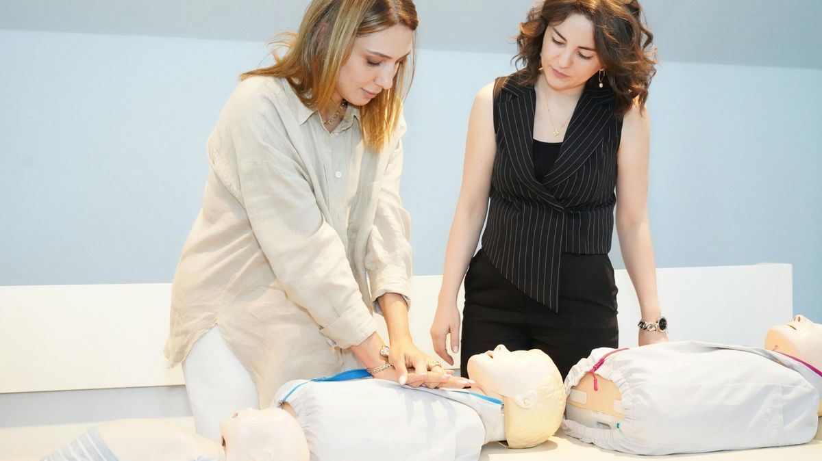 Megveszik a légzésfigyelőt a csecsemők szülei, de tudnák, mit kell tenni, ha riaszt?