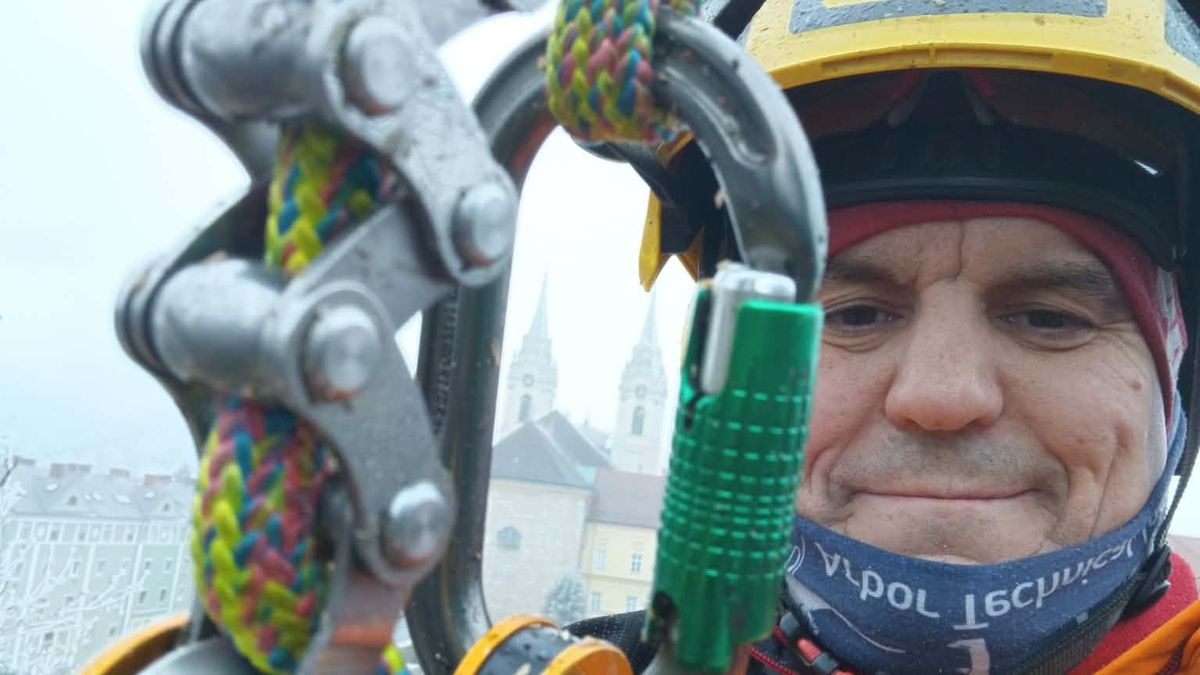 Alpinisták a bakonyi erdők magasában – Szédítő, ami az arborétumokban történik (+ fotók)