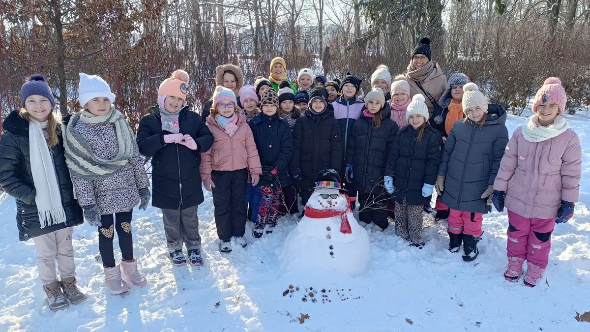 Első alkalommal rendeztek hóemberépítő versenyt Pápán (galéria + videó)