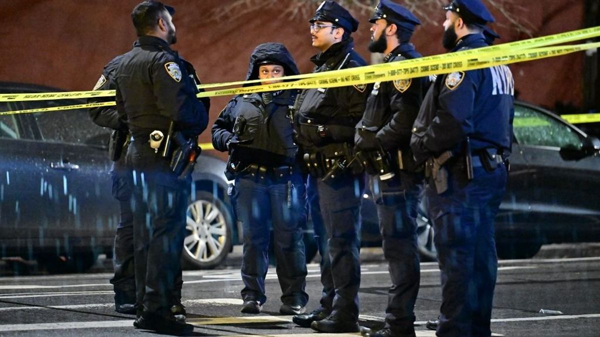 A videójáték fontosabb volt: kislányát halálra éheztette, fiát ketrecbe zárta