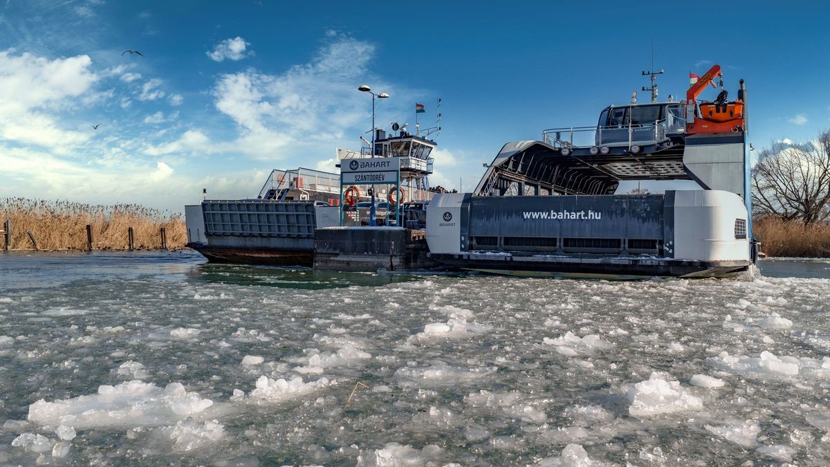 Dermesztő fordulat: a jég győzött a balatoni kompok felett