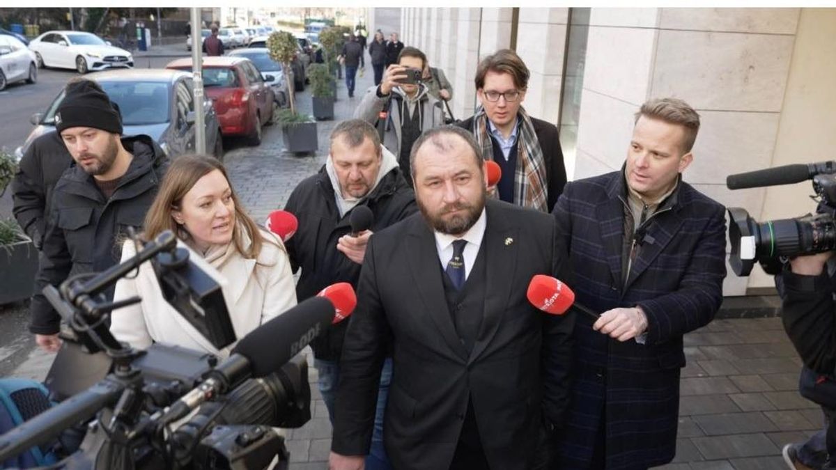 Elmenekült az újságírói kérdések elől a budapesti ukrán nagykövet