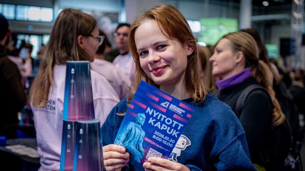 Könyvtár-, labor-, élmény- és kollégiumi túra várja a Veszprém vármegyei fiatalokat, és a nagy cégek