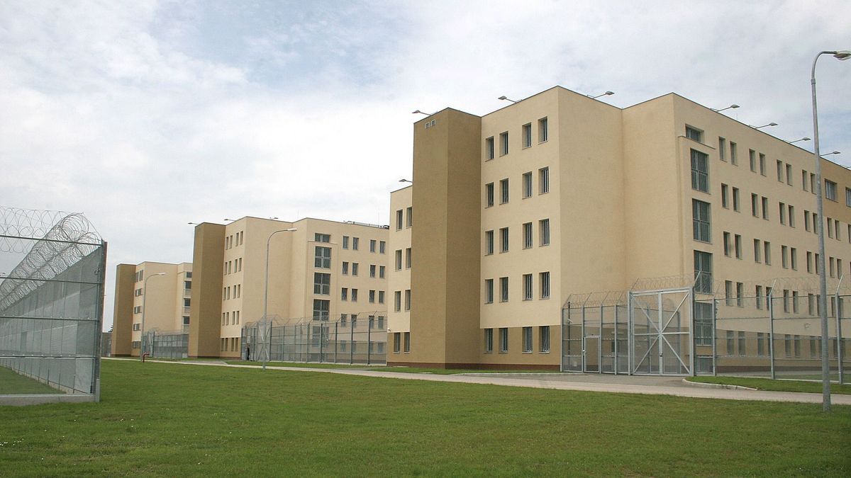 A veszprémi után a szombathelyi börtönben is halálra vertek egy rabot