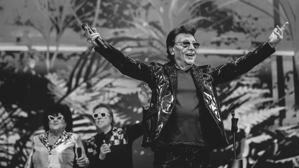 Fenyő Miklósra emlékezik a Tv2: rendkívüli műsorváltozás a legendás zenész tiszteletére