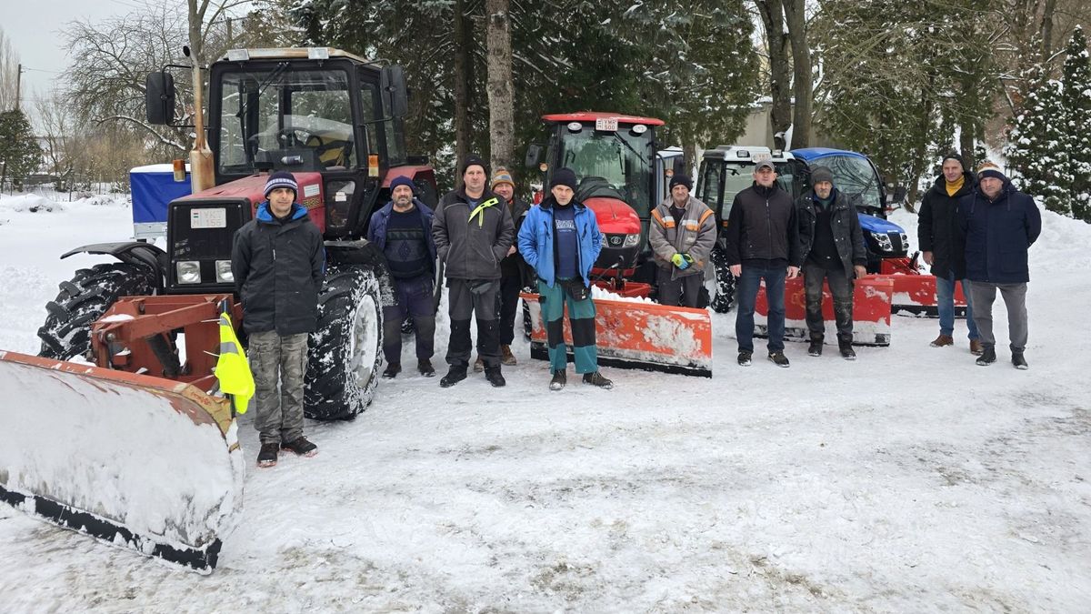 Alsóörsön folyamatosan takarítják az utakat és a járdákat