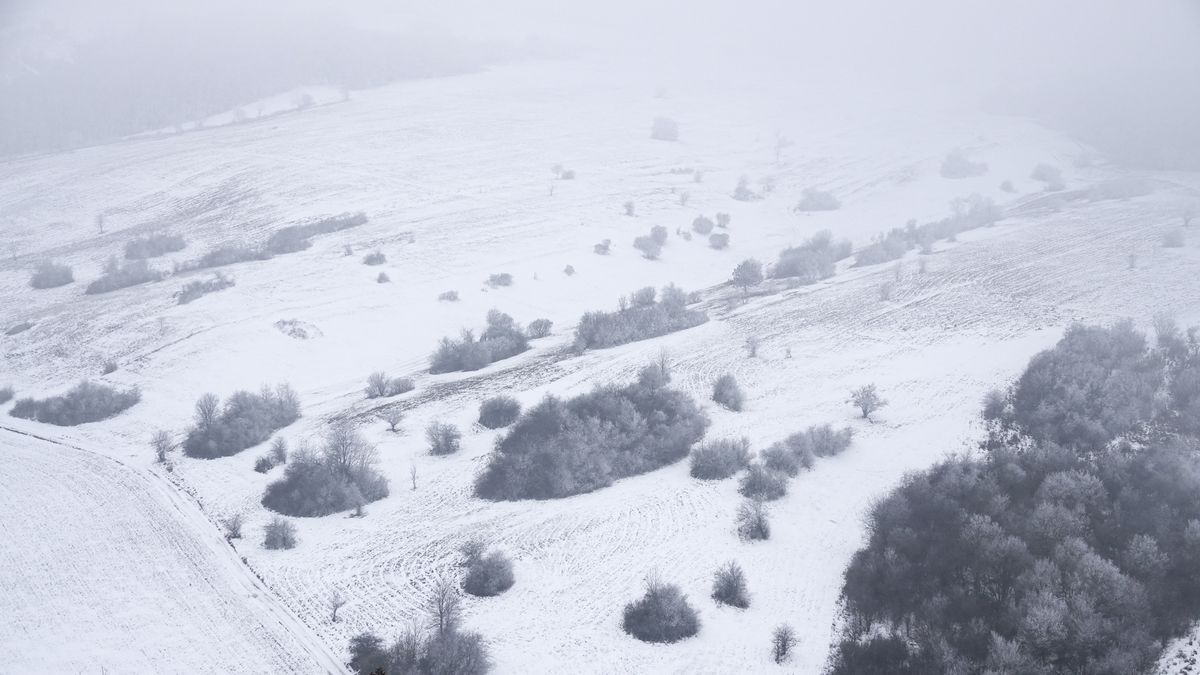 Csütörtökön előbukkanhat a nap, de marad a köd is