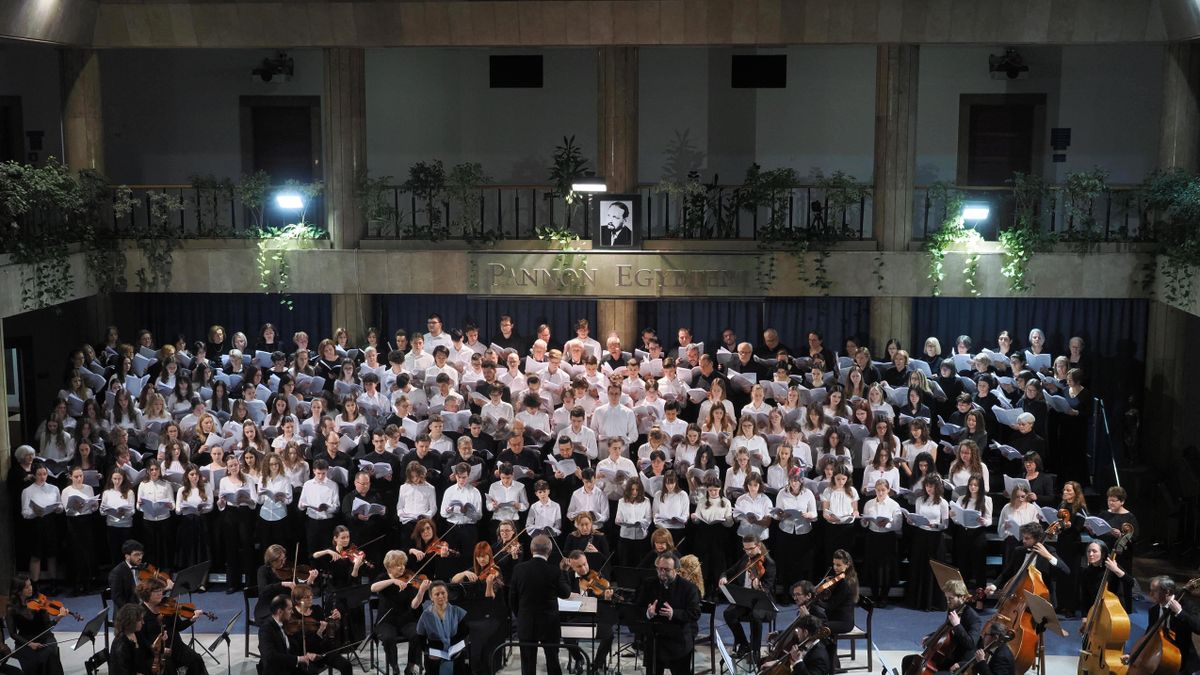 Hangverseny a mártír tanár emlékére – Kiderült, kik kapták idén a Brusznyai-díjat (galéria + videó)