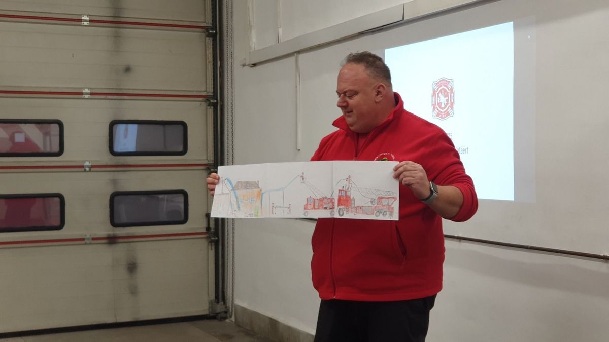 Ilyen cuki tűzoltókat még nem látott! Mutatjuk a bakonyiak születésnapi versenyének eredményét