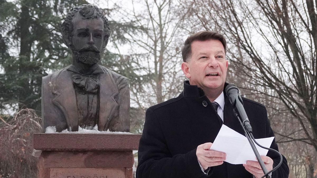 Endrődi Sándor munkássága és alsóörsi kötődése előtt tisztelegtek (galéria)