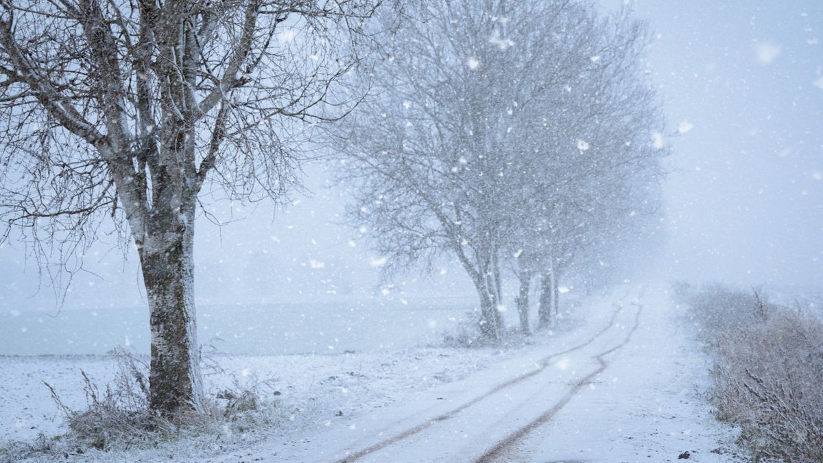 Hétfő hajnalban indul a nagy havazás, mutatjuk a továbbiakat