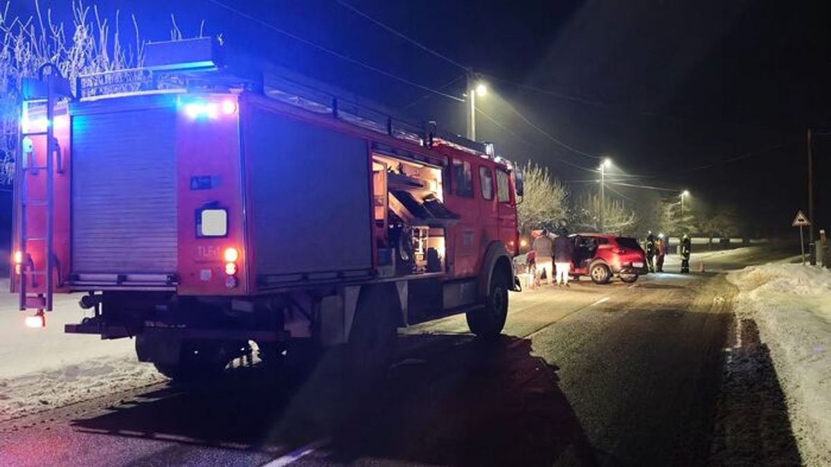 Súlyos balesetek az utakon: folytatódik a csúszós rémálom