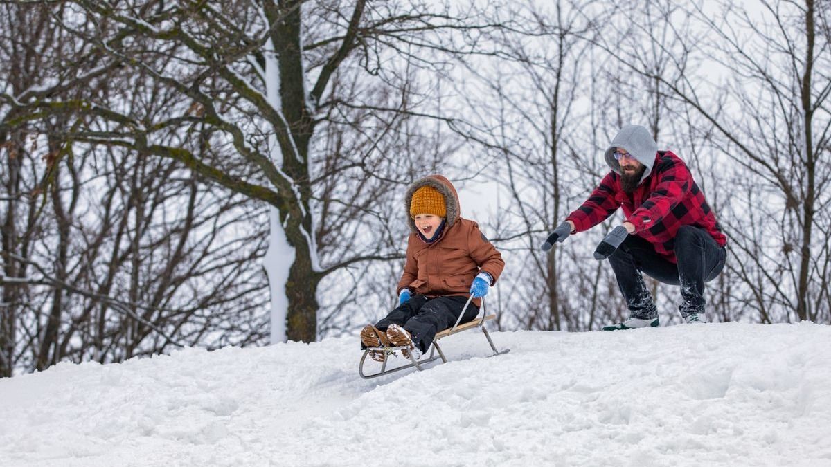 Szánkóval csúszni élvezet