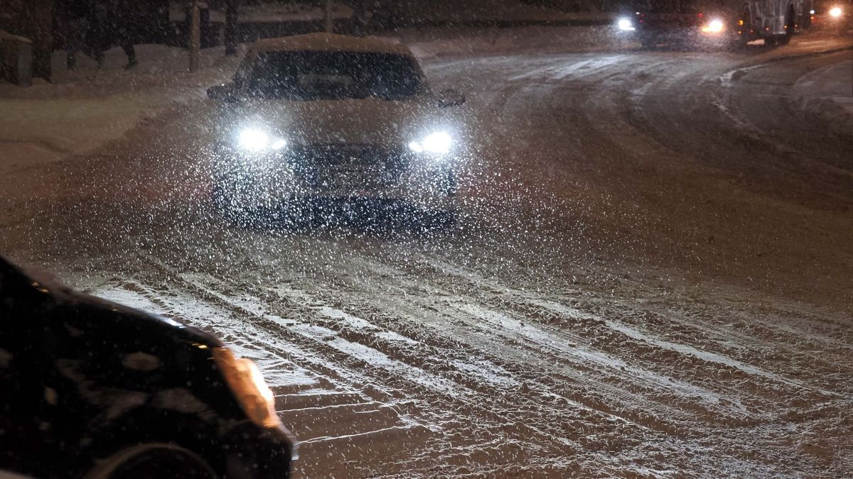 Fotón az életveszélyes havas manőver, Veszprémben kimaxolták a felelőtlenséget (+videó)