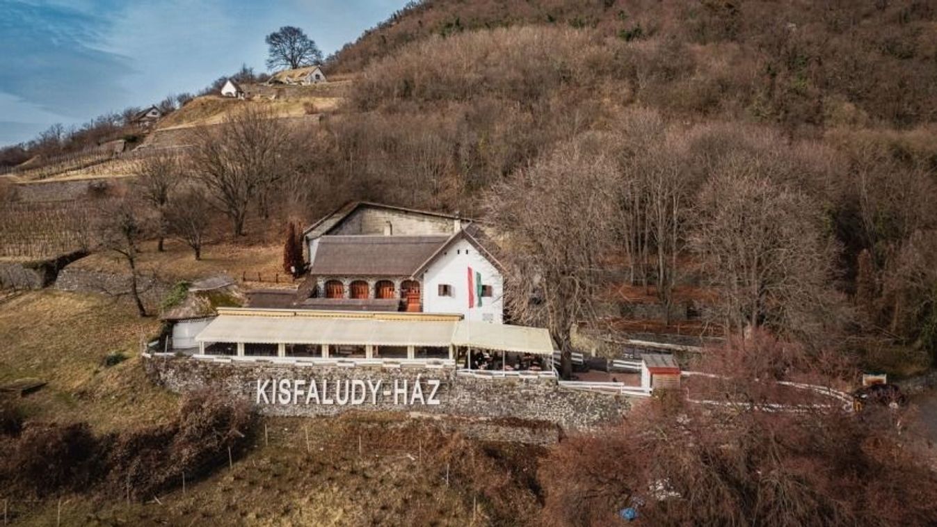 Badacsony romantikája: Szegedy Róza és Kisfaludy Sándor nyomában