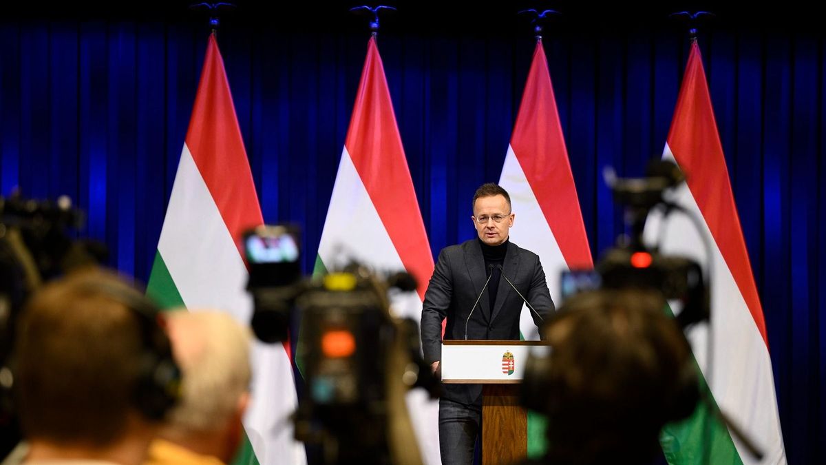Szijjártó Péter: Magyarországnak az elvei és az érdekei alapján is helye van a Béketanácsban (videó)