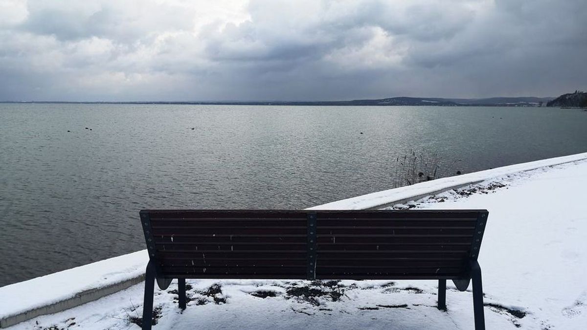 Télbúcsúztató csobbanás Tihanyban: szaunaparti és közös merülés a Balatonban