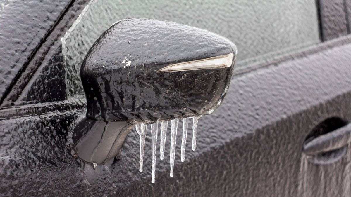 Ma még havazik, holnapra viszont komoly figyelmeztetést adtak ki az időjósok