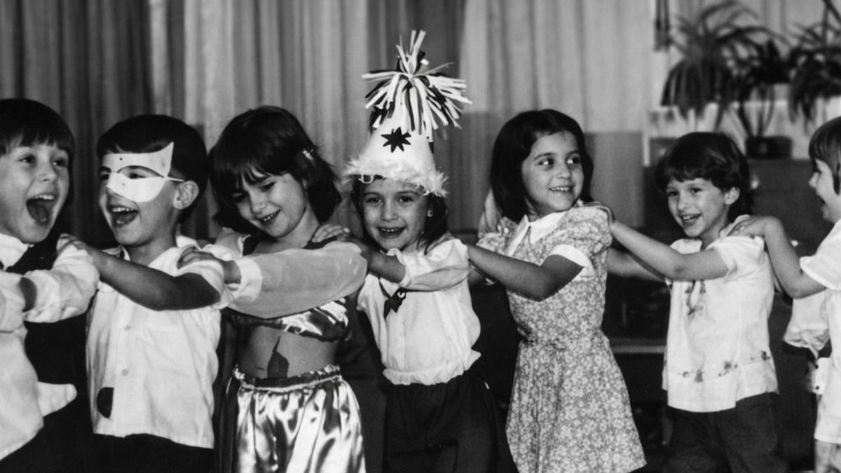 Retró gyerekfarsangok Veszprémből és környékéről – Felismered magad a fotókon? (+ galéria)