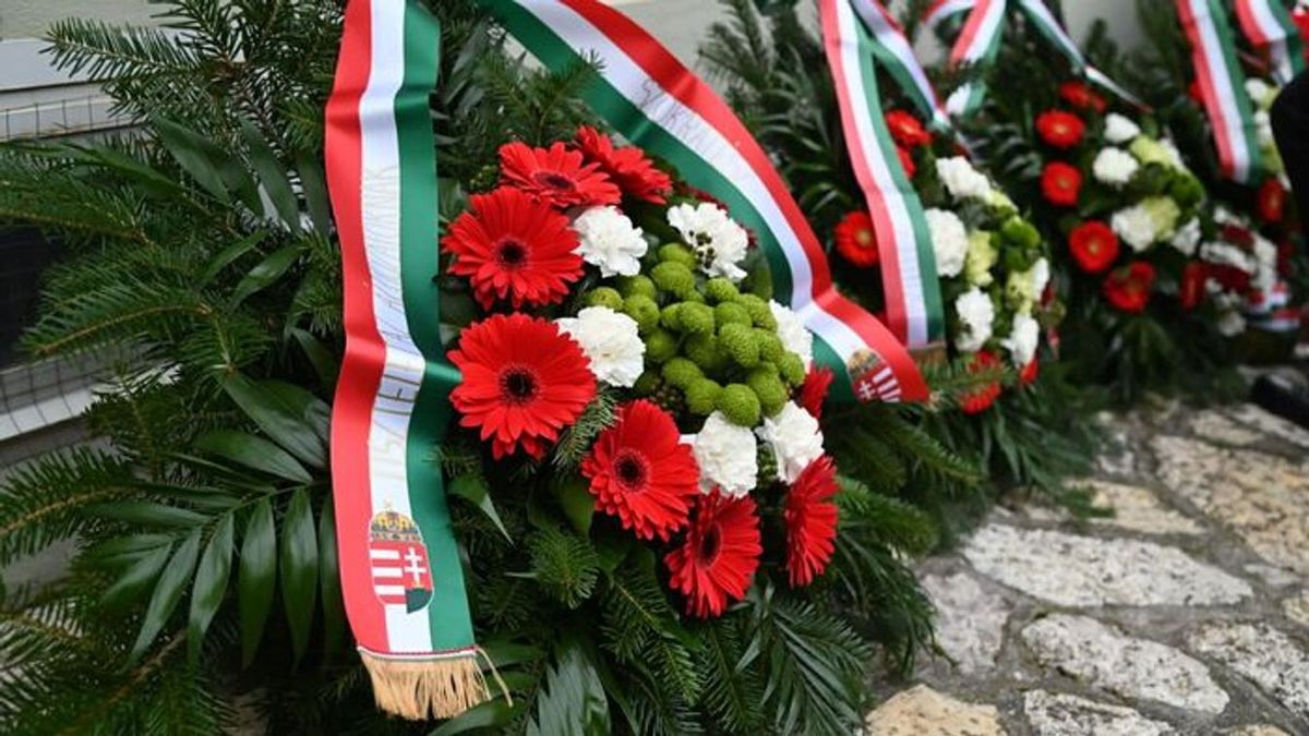 Emlékezés a Várbörtön falai között – Veszprémben hajtanak fejet a kommunizmus áldozatai előtt