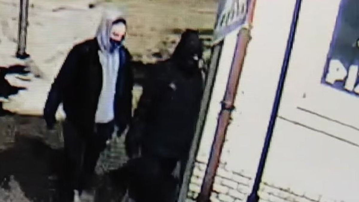 Szétfújták a városi piac falát Tapolcán-graffitis vandálokat keres a rendőrség (videó)