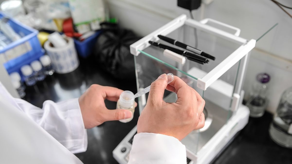Rákkeltő fémeket találtak az illegális vape-ekben