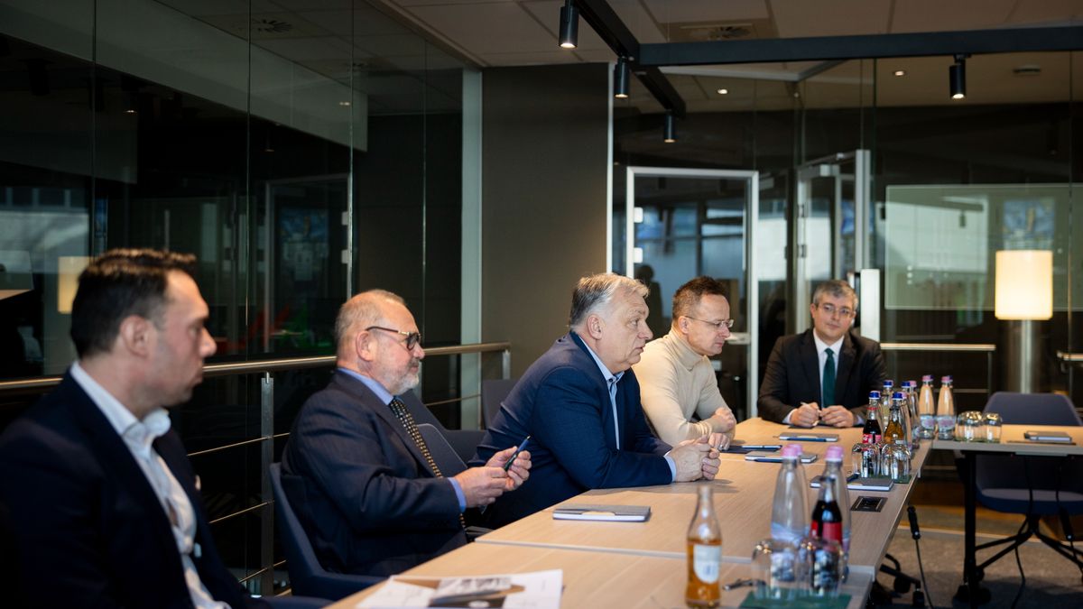 Orbán Viktor: megállítjuk az ukrán hadikölcsön folyósítását, amíg nincs olajszállítás (videó)
