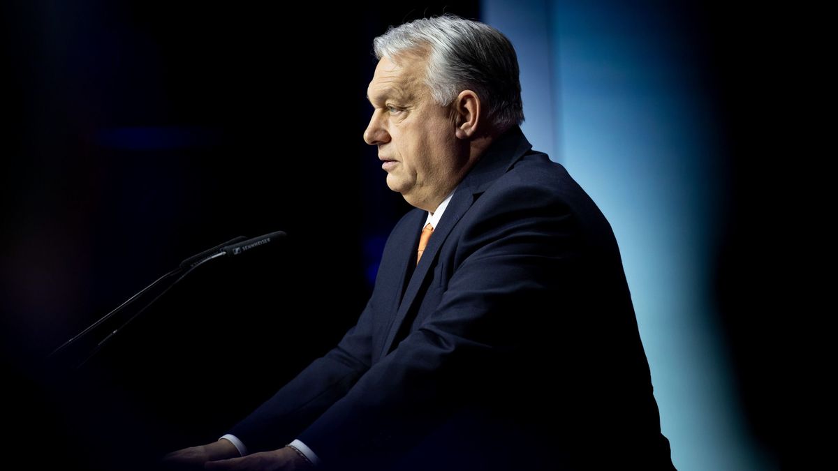 Orbán Viktor megosztott pár részletet százhalombattai látogatásáról, ez várható az olajpiacon