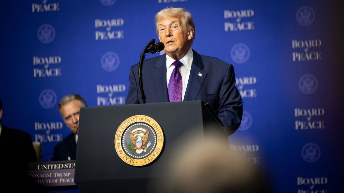 Szijjártó Péter: ha Trumpon múlna, béke lenne