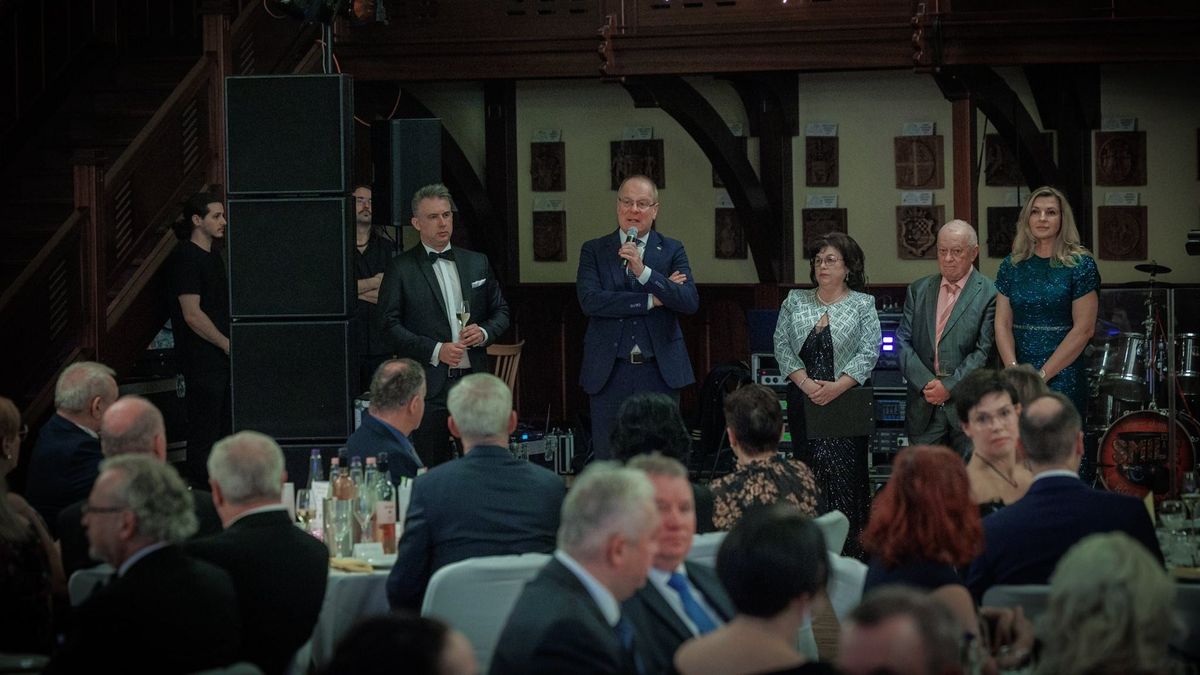 A jogásztársadalom ünnepe volt a dunántúli bál Sümegen (galéria)