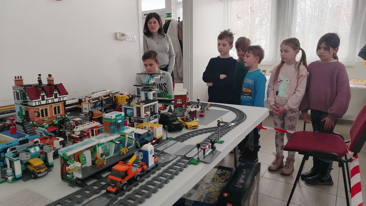 Videón az elképesztő LEGO-város, amit több mint 20 ezer kockából építettek