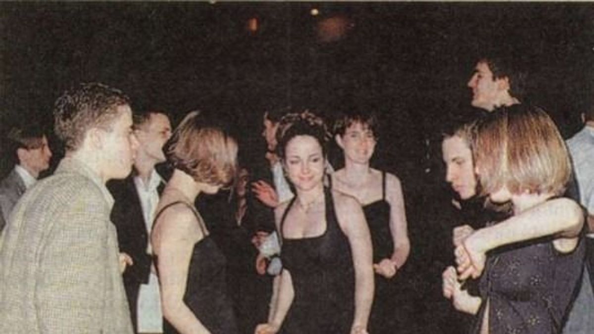 Így buliztunk a ’90-es években – Fotókon a Veszprém megyei bálok