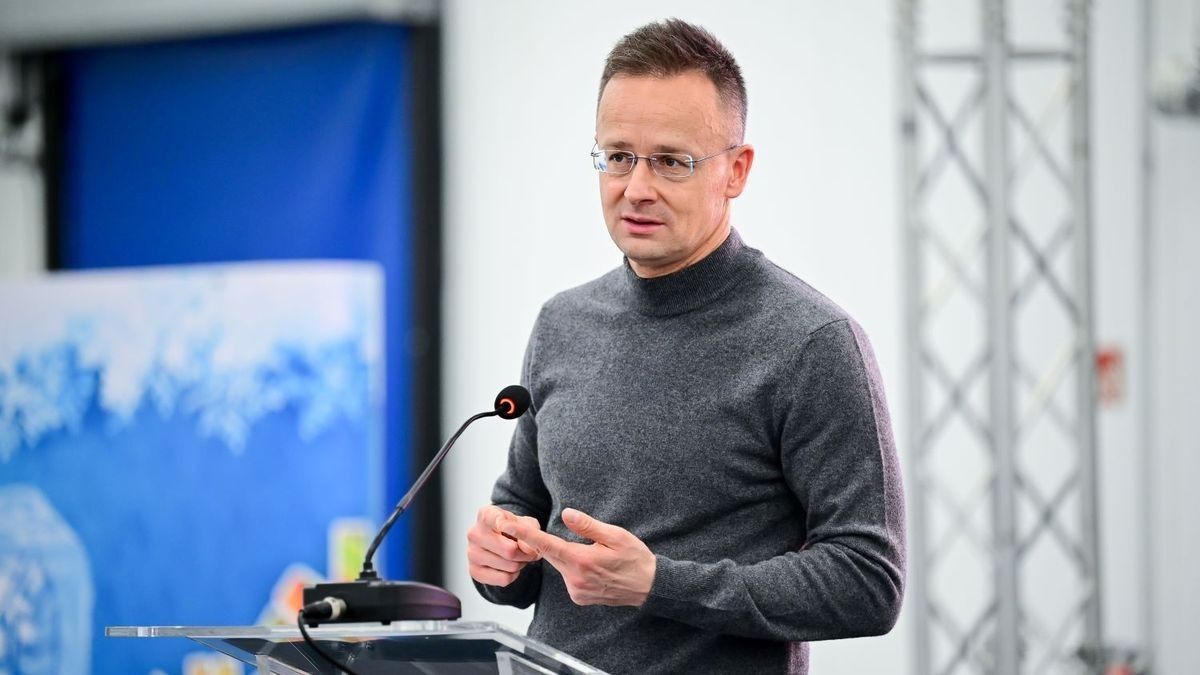 Szijjártó Péter: egyértelmű, hogy kinek a győzelmével fog végződni az ukrajnai háború
