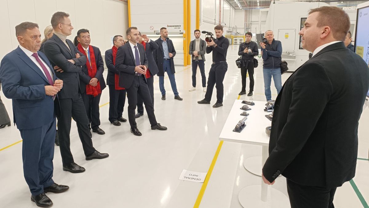 Tovább erősíti éllovas pozícióját az elektromos autóipari átállásban Magyarország