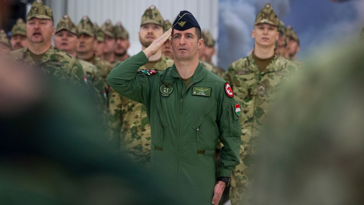 A tiszások nem értenek egyet a fegyverpénz kifizetésével