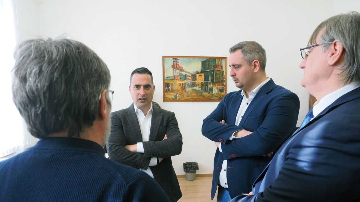 Megújult irodában dolgozhatnak a bányafelügyeleti osztály munkatársai (galéria)