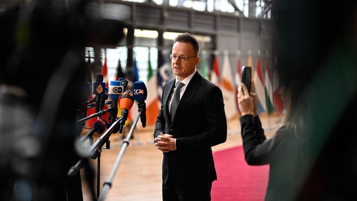 Szijjártó: Új magyar-szerb dízelvezeték építésével üzenjük az ukránoknak, hogy nem érdemes szórakozni velünk