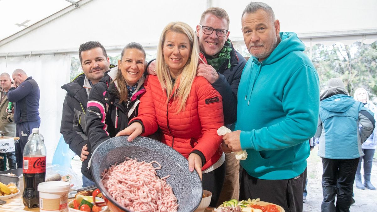 Hatodik alkalommal szervezték meg a Kádártai Kolbászolást (galéria + videó)