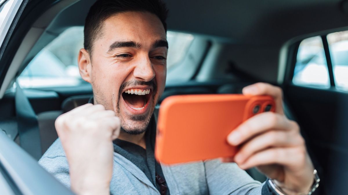 Eszközfüggetlen tévézés: magyar szolgáltató kínál alternatívát az átalakuló tévépiacon