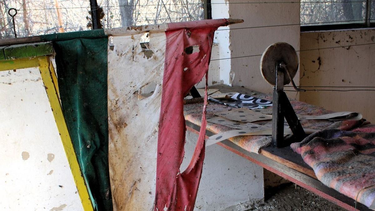 Lövések helyett emlékek – Egy félkatonai világ maradványai (galéria)