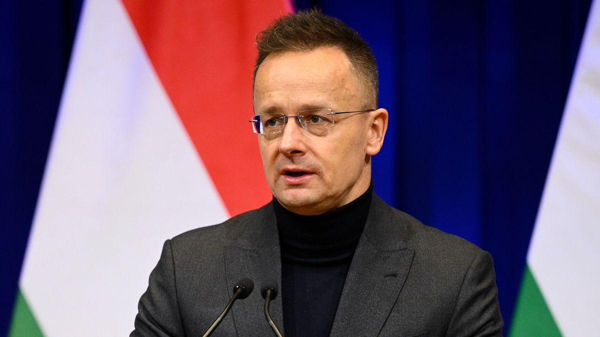 Szijjártó Péter: folytatjuk a mentesítő járatok üzemeltetését a Közel-Keletről (videó)