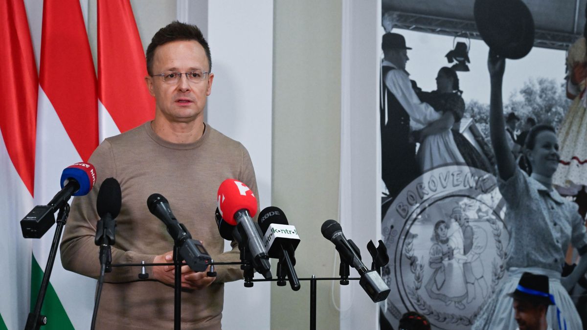 Szijjártó Péter: az ukrán elnök fenyegetőzése az egész magyar nemzetnek szól