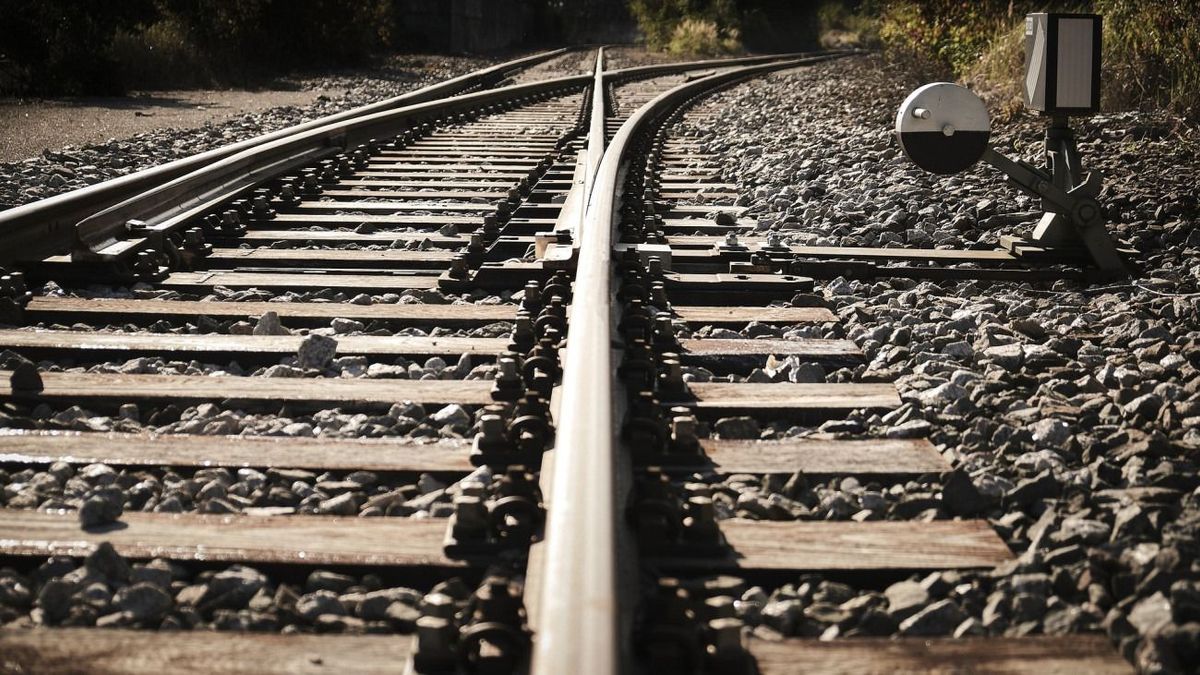 Halálos vonatgázolás Balatonalmádiban: helyi lakos az áldozat