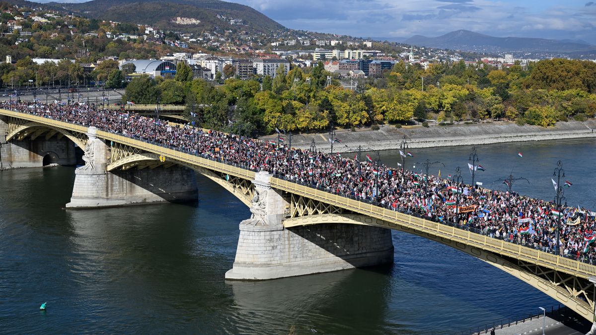 Orbán Viktor: Mindenkinek el kell jönni!