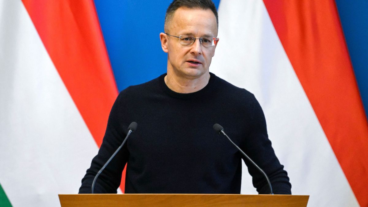 Szijjártó Péter kijelentette, hogy senki nem kíváncsi a brüsszeli színházra, azonnali intézkedésre szólította fel Ursula von der Leyent