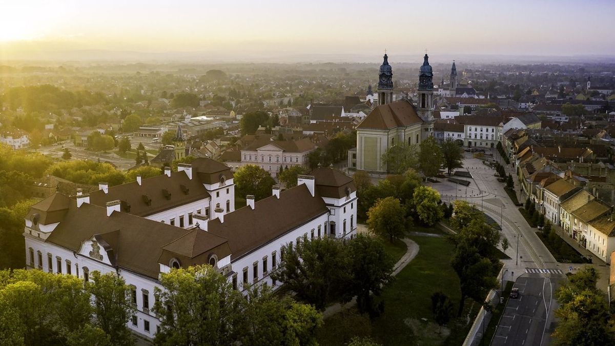 Építészeti magazin mutatja be Pápa szellemi és kulturális értékeit, épületeit