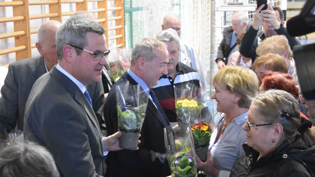Nőnapi ünnepséget tartottak a pápai nyugdíjasok