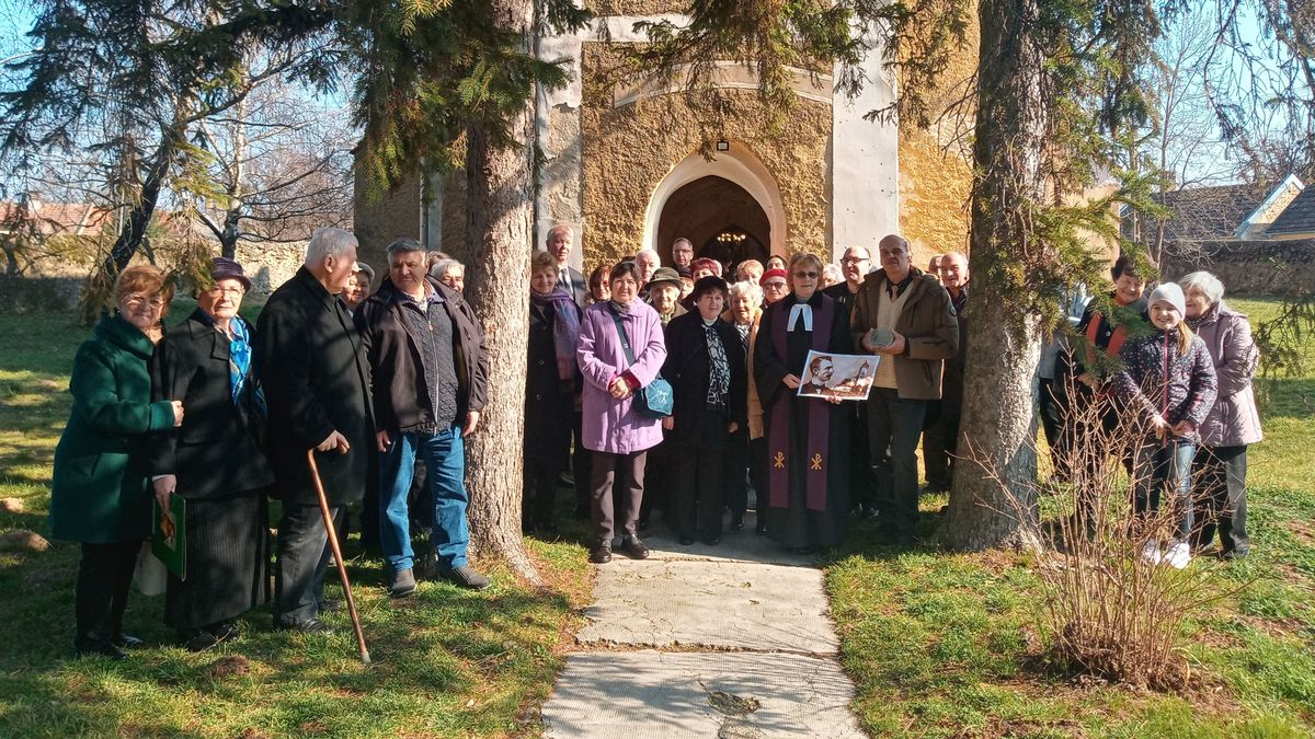 Irodalmi és egyházi közösségek emlékeztek Szalay Mihályra