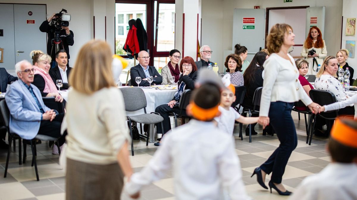 Megható előadással számolt be a Kozmutza Flóra Óvoda és Általános Iskola az előző évi programjairól